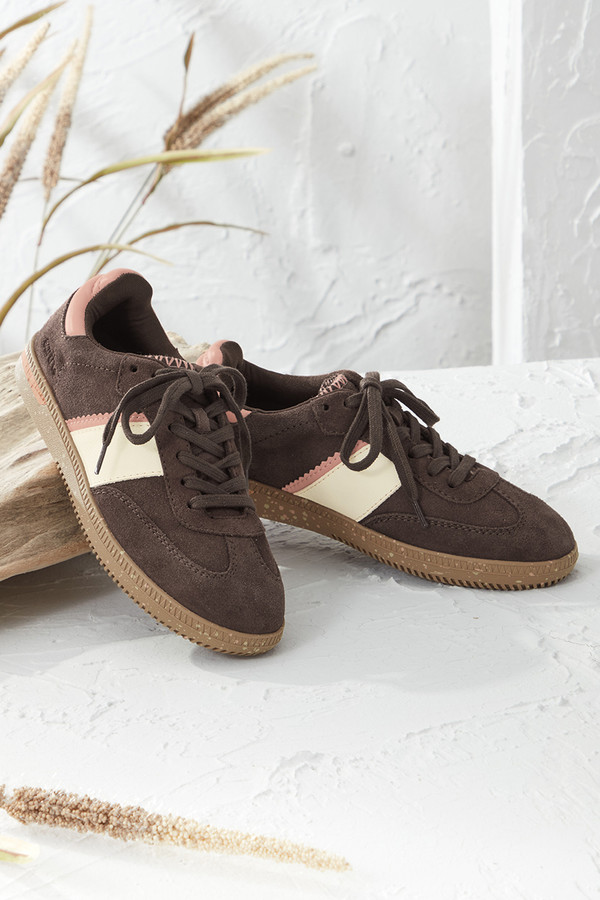 Penny Sneakers by Earth®
