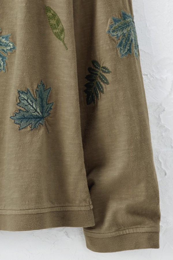 Embroidered Leaves Slub Knit Button Tee