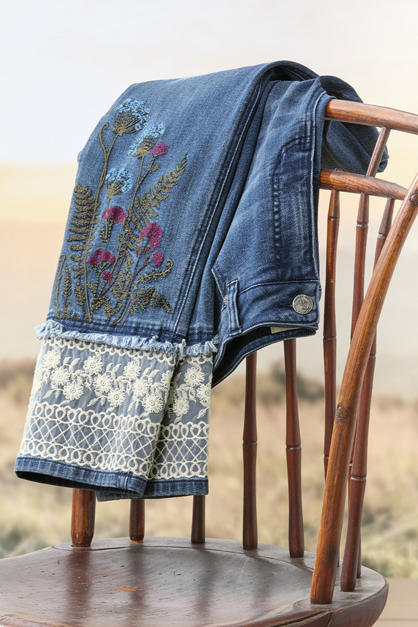 Ferns & Lace Embroidered Ankle Jeans