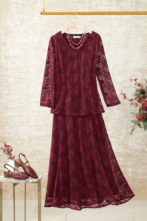 Stretch Lace Maxi Skirt