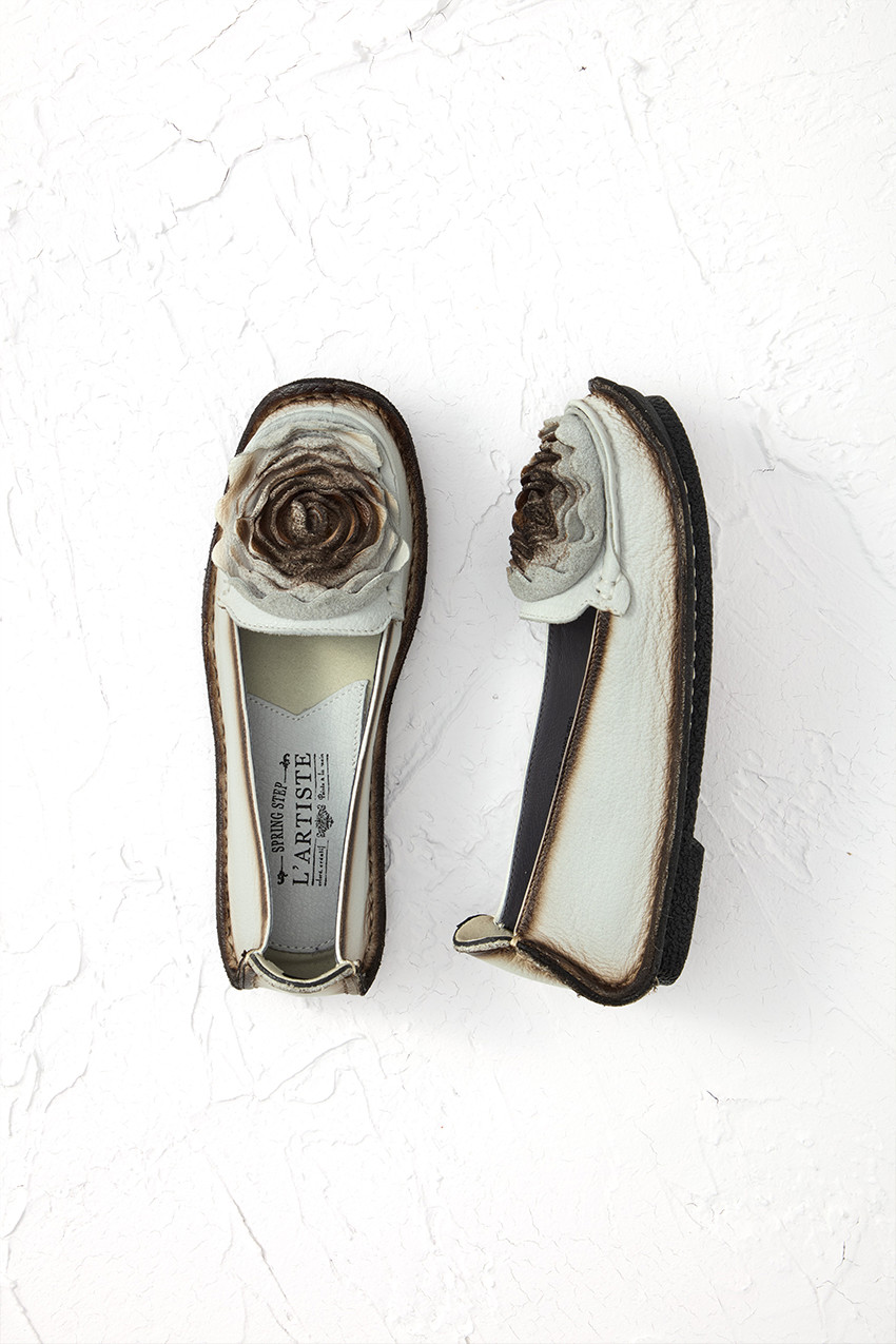 “Dezi” Leather Flats from L'Artiste by Spring Step®