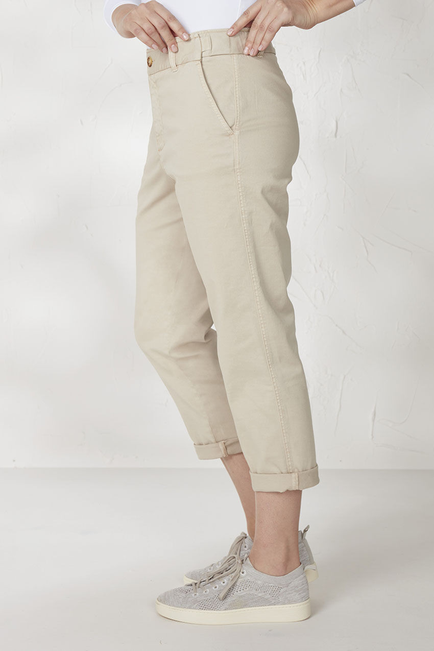 Hidden Stretch-Waist Chino Crops