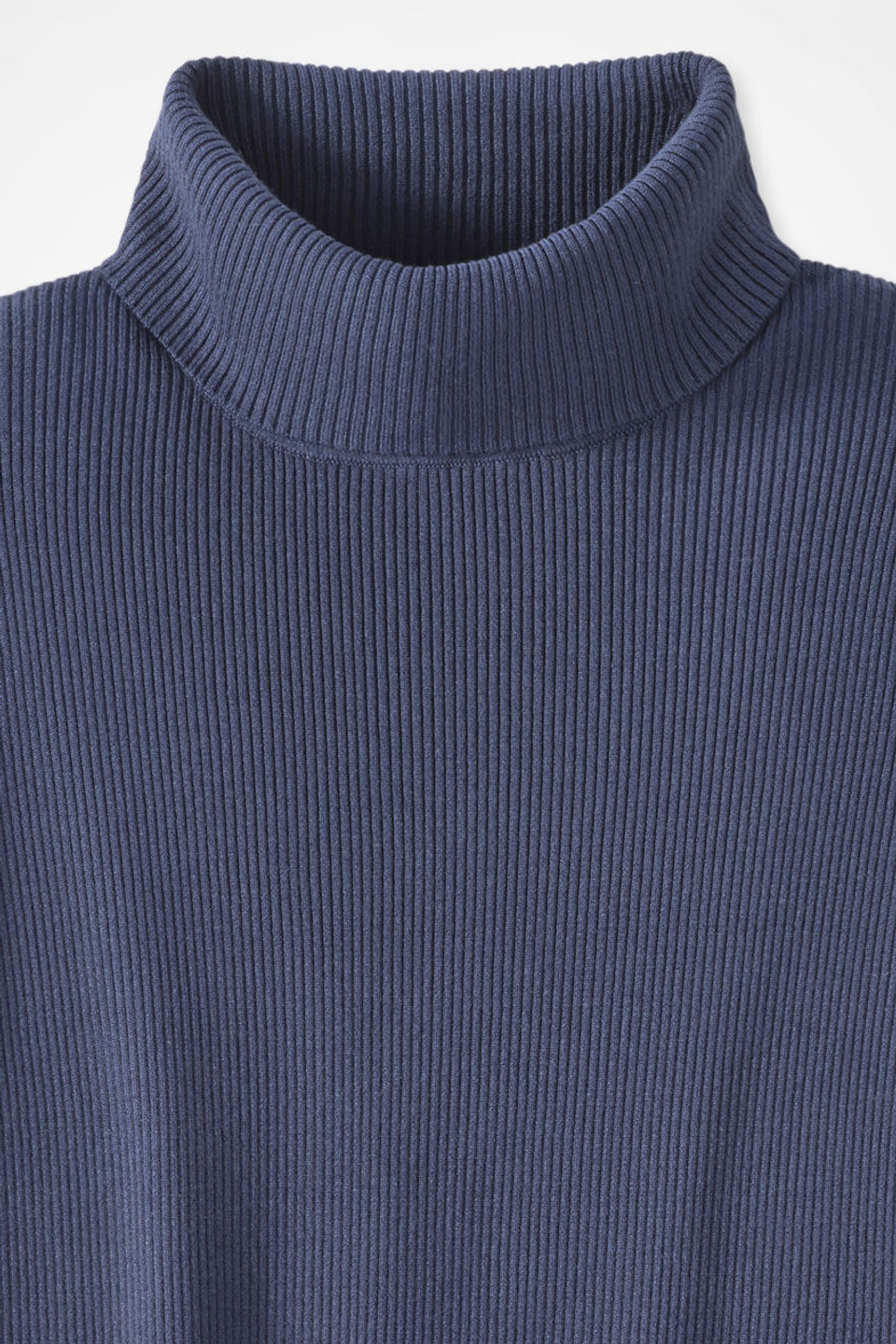 Elbow-Sleeve Ribbed Turtleneck