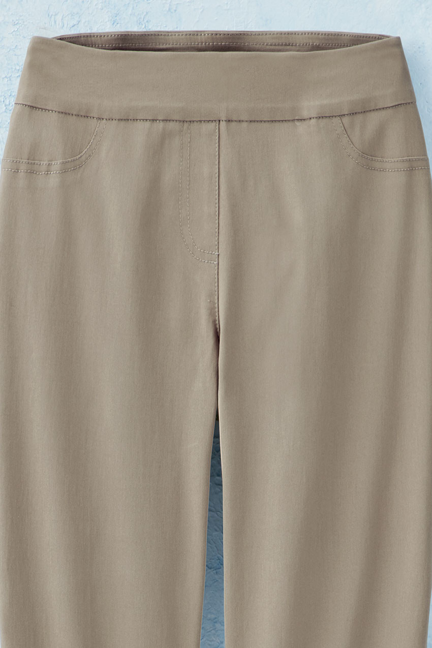 Pull-On Anywear ShapeMe® Cropped Pants