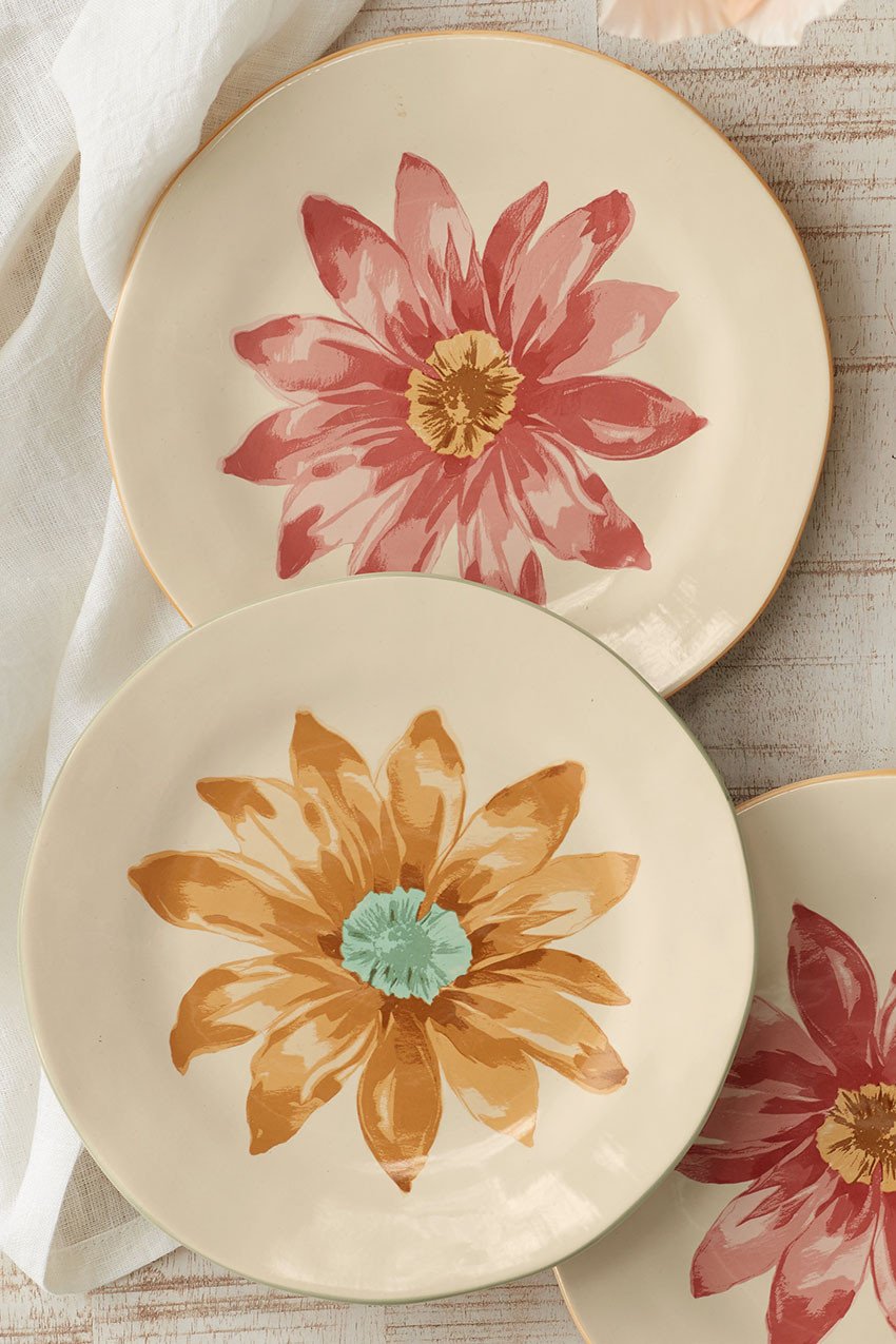 Painted Daisy Dessert Plates, Set of 4