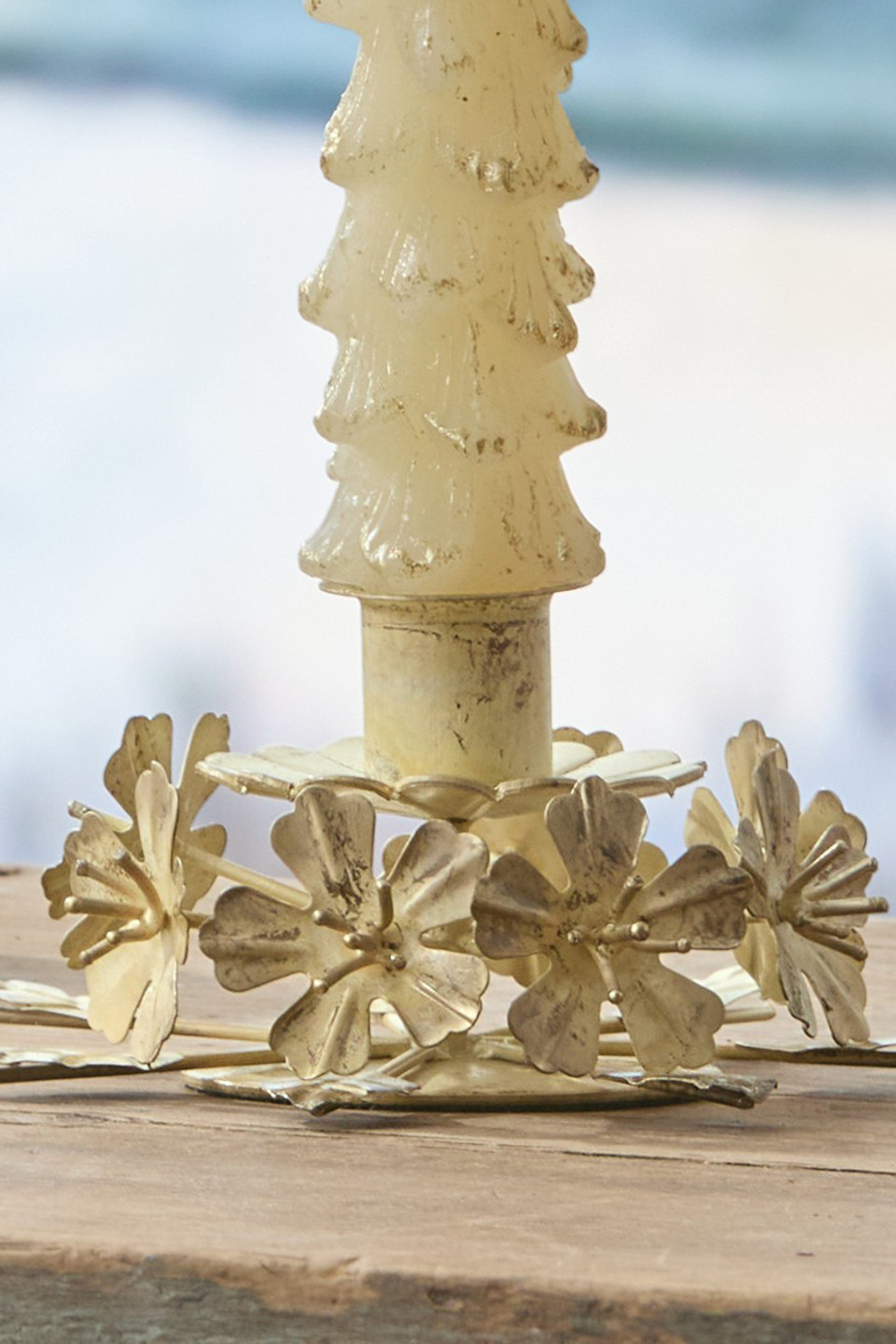 Leaves and Flowers Round Taper Candle Holder