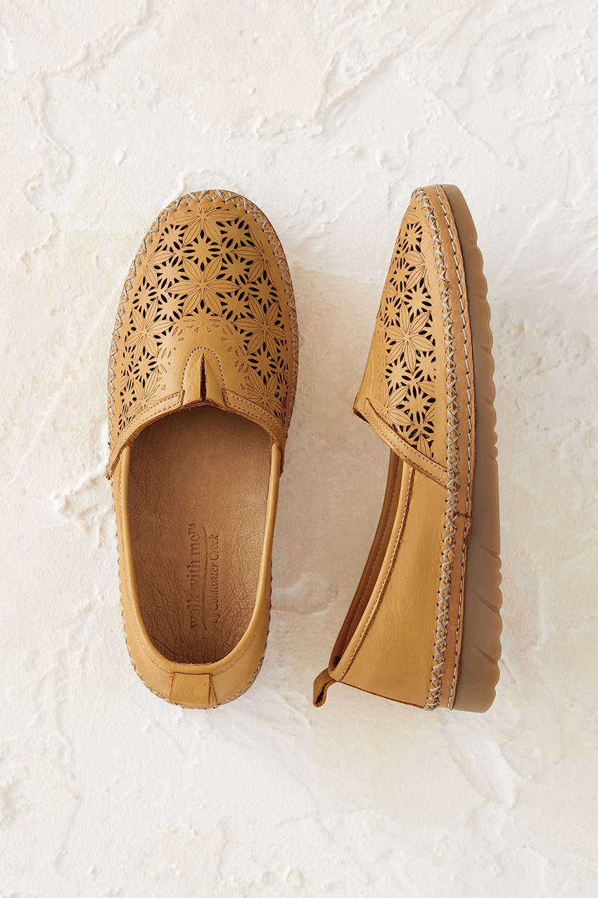 Ava Flats by Walk With Me™