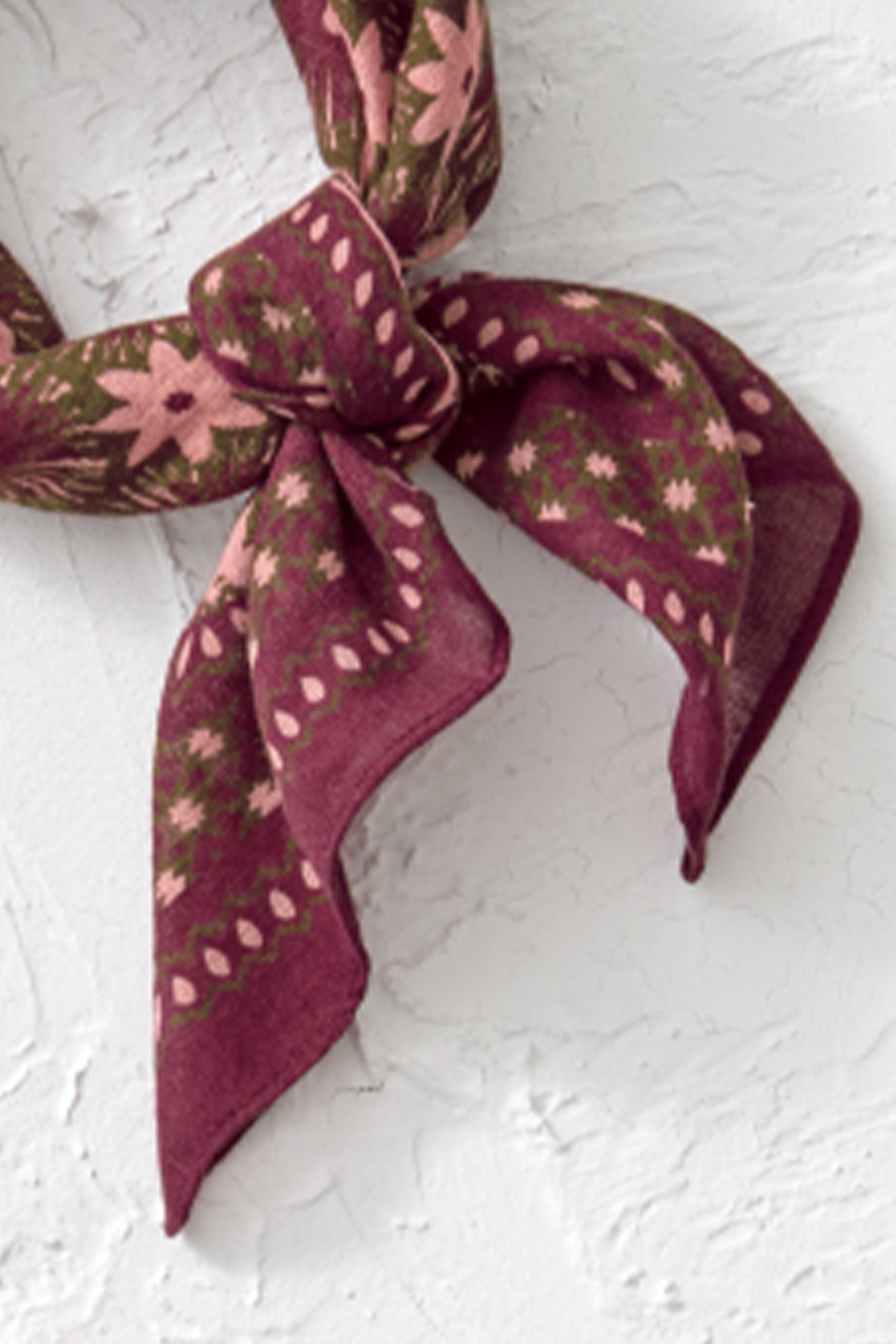 Dancing Daisies Neckerchief