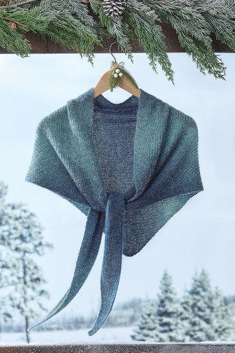 ombr-triangle-scarf__juniper-