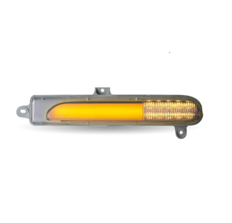 Pete 389 Amber Turn Signal and Marker Passenger Side