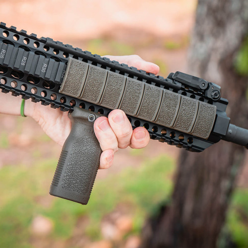 Magpul XT Rail Texture Panel - Fits Picatinny Rail, OD Green Magpul XT Rail Texture Panel - Fits Picatinny Rail, OD Green