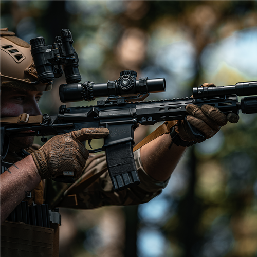 Swampfox Optics Warhorse FFP LPVO 1-6x24MM Rifle Scope - Green Dragoon MIL Reticle, Black Finish Swampfox Optics Warhorse FFP LPVO 1-6x24MM Rifle Scope - Green Dragoon MIL Reticle, Black Finish