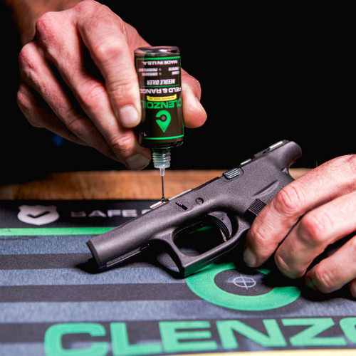 Clenzoil Field & Range Needle Oiler - Cleans, Lubricates, Prevents Rust & Corrosion - 1 oz Squeeze Bottle Clenzoil Field & Range Needle Oiler - Cleans, Lubricates, Prevents Rust & Corrosion - 1 oz Squeeze Bottle