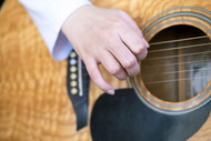 Fingerstyle Mastery: A Beginner's Guide to Finger Picking on Guitar