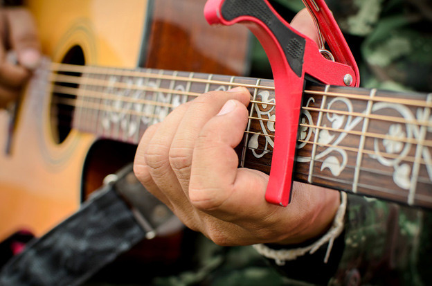 One String Capo What Is a Capo? A Complete Guide to Using Guitar Capos - Strings and Beyond