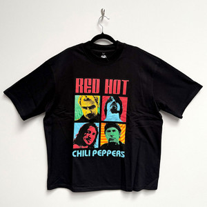 Red Hot Chili Peppers Unisex Oversized Boxy T-Shirt: Portrait Photos (Black) Red Hot Chili Peppers Unisex Oversized Boxy T-Shirt: Portrait Photos (Black)