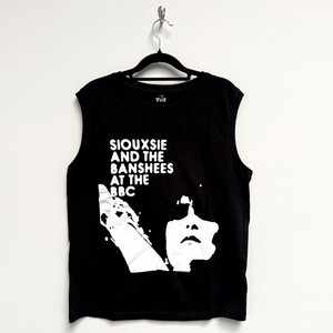 Siouxsie & The Banshees Unisex Tank T-Shirt: At The BBC (Black) Siouxsie & The Banshees Unisex Tank T-Shirt: At The BBC (Black)