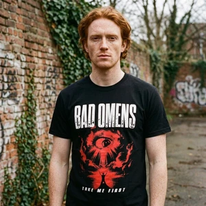 Bad Omens Unisex Carbon T-Shirt: Red Eye (Black)