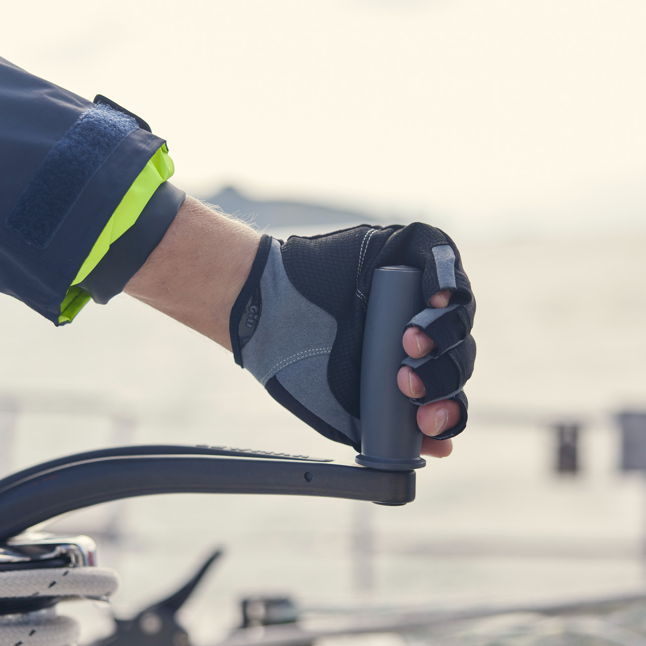 Deckhand Gloves - Short Finger - 7043-BLK01-lifestyle_4.jpg