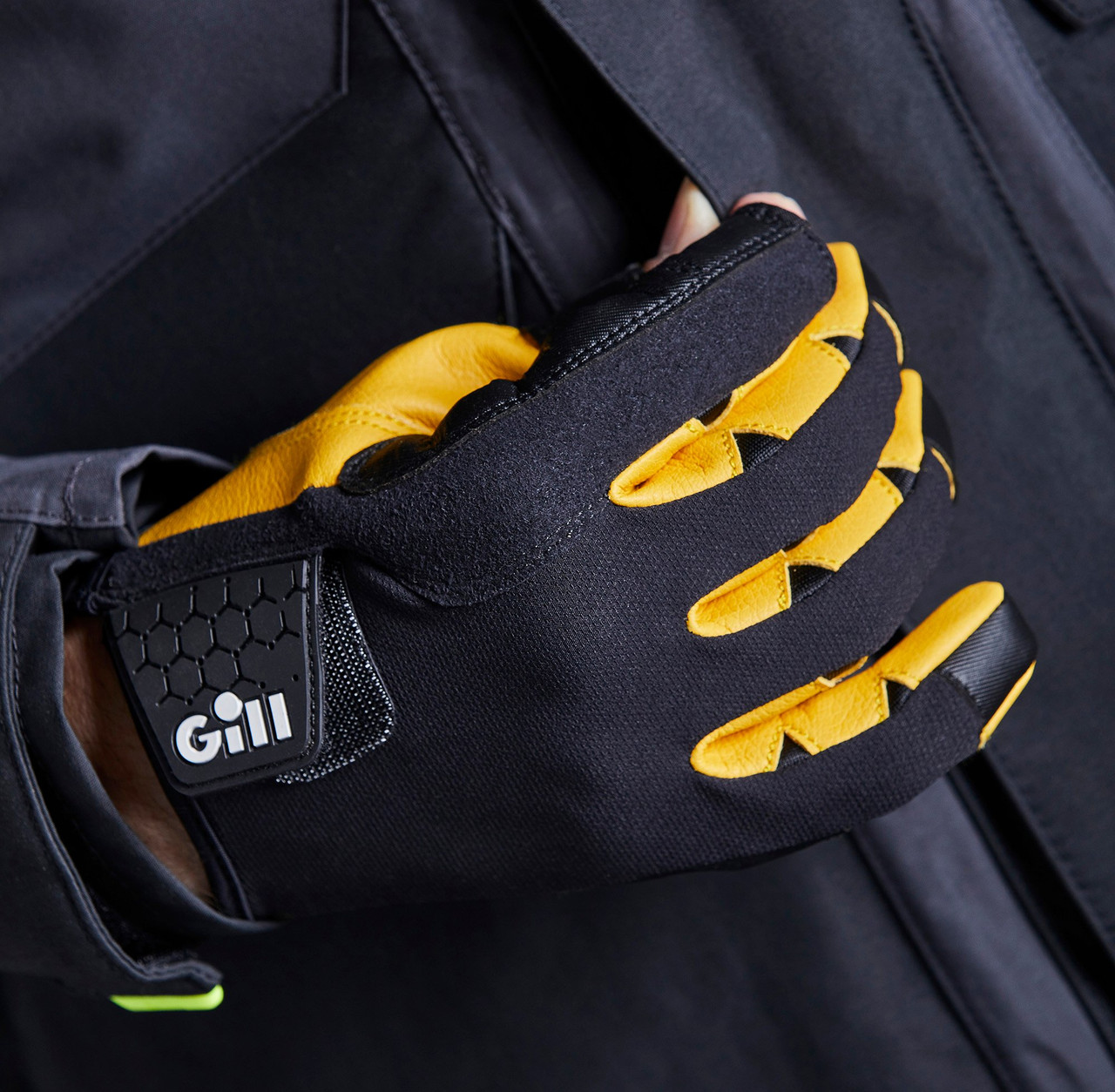  Gill Pro Sailing Gloves - Short Finger with 3/4 Length Fingers  for Sailing, Paddle & Board Sports, Kayaking or Windsurfing : Sports &  Outdoors