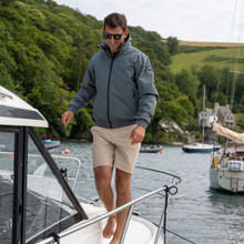 CR01J-ASH01-LIFESTYLE-3