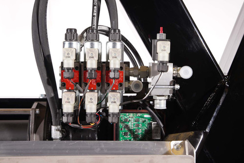 SP12000 Sidepuller w/Integrated Controls | In The Ditch