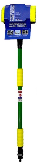 GREEN LARGE CAR WASH FLOWTHU BRUSH – EXTENDS X2