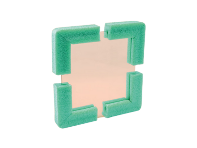 Rigid corner profiles for cartons and pallets