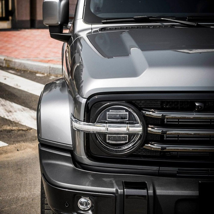 Arctic Silver Vinyl Wrap On Car