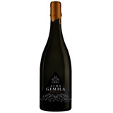 Alma Gemela Garnacha has a vibrant nose which offers an enticing perfume of raspberry, sage, thyme, and black pepper; followed by a bright, refreshing palate with hints of cinnamon and black spice.