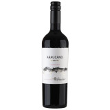 Araucano Reserva Carménère is a Chilean red with fresh and intense aromas of prune, white pepper and herbal notes of rosemary, thyme and eucalyptus.
