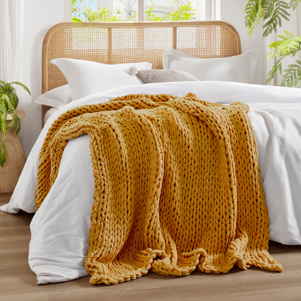 Olliix Chunky Double Knit Handmade Throw Mp50 8215
