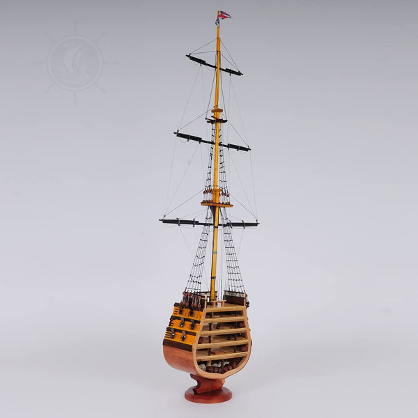 Hms Victory Cross Section Q010 (Model Kit) By OMH