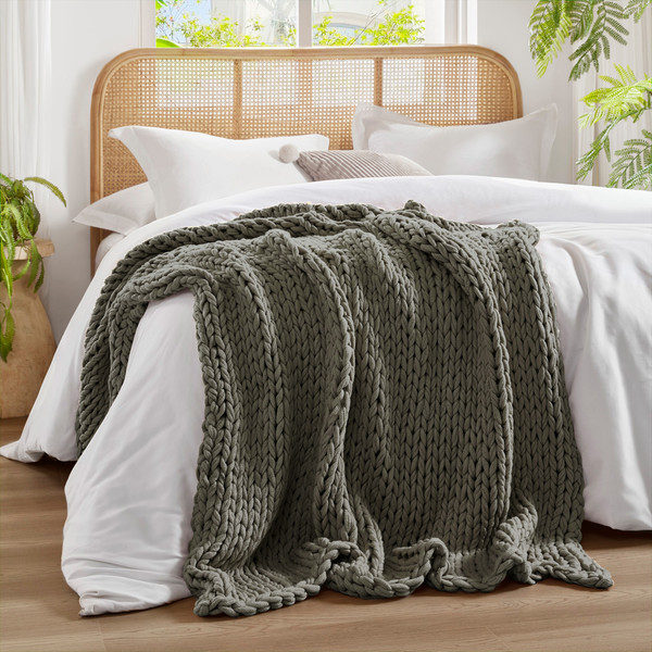 Olliix Handmade Chunky Double Knit Throw Mp50 7315