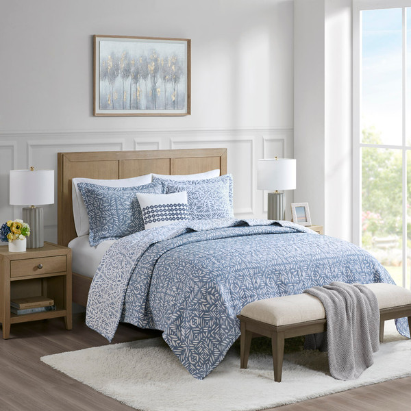 Olliix Harmony 4 Piece Oversized Reversible Matelasse Coverlet Set With Throw Pillow King Cal King Mps13 501