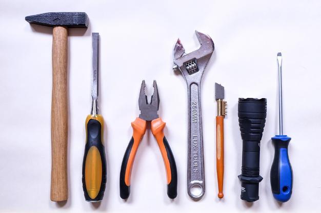 ACCESSORIES & TOOLS