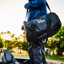 30L Voyager Duffel Bag  - L101-BLK01-LIFESTYLE_1.jpg