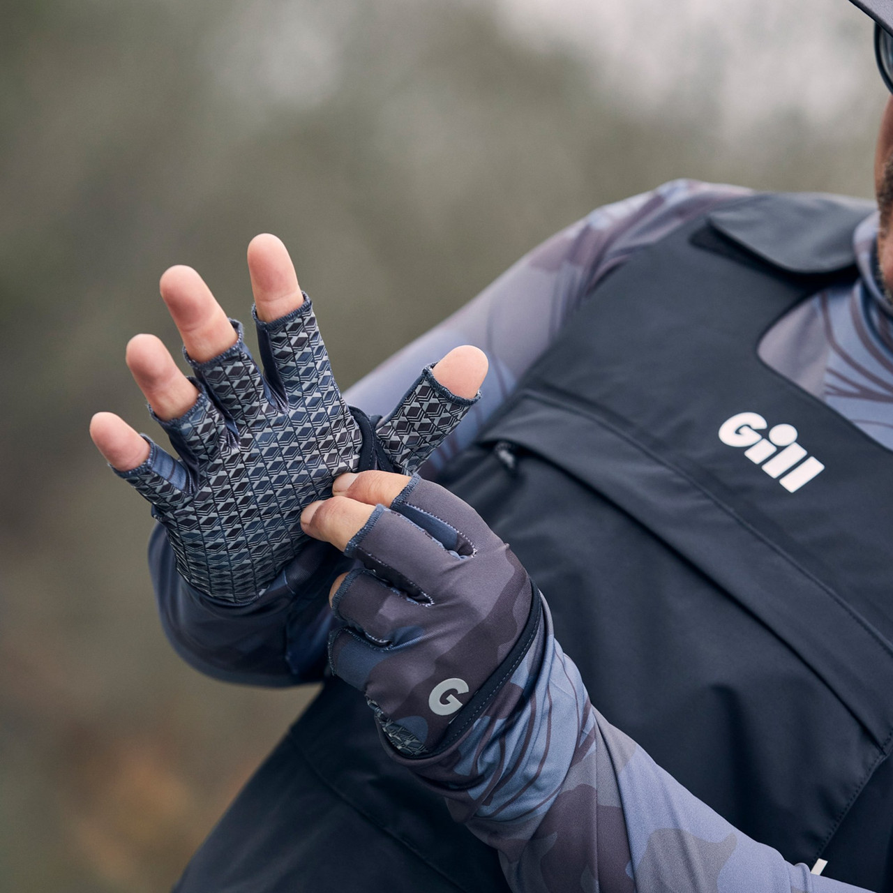XPEL® Tec Gloves in Shadow Camo - Gill Fishing