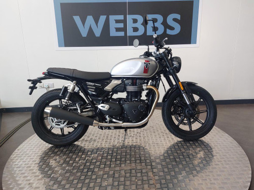 TRIUMPH SPEED TWIN 900 for sale at Webbs