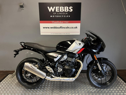 TRIUMPH THRUXTON 400 for sale at Webbs
