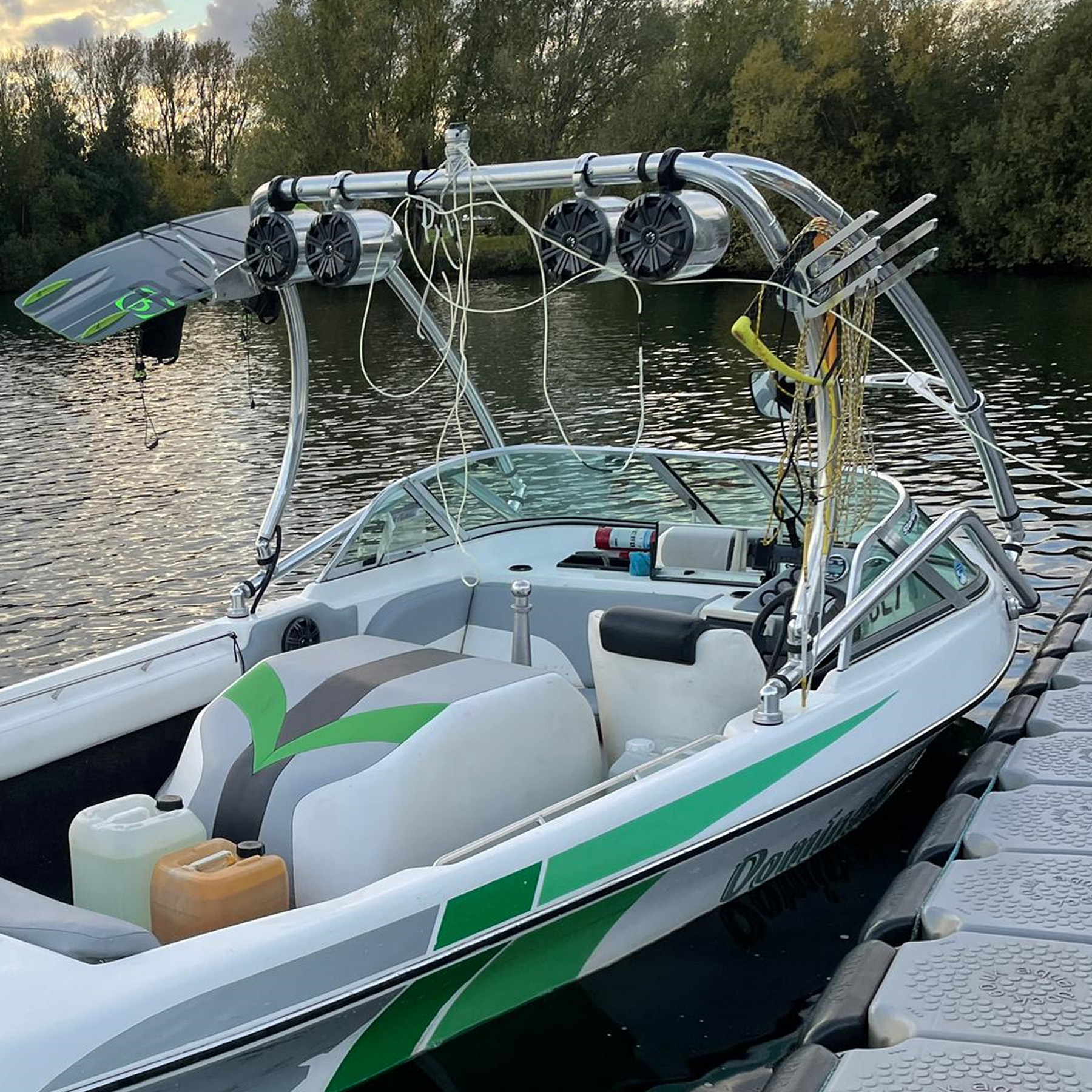 Harry's Wakeboard Galaxy Tower Boat Set Up