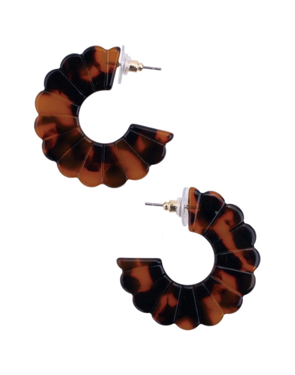 Dominique Scalloped Hoop Earrings - Tortoise Dominique Scalloped Hoop Earrings - Tortoise