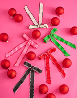 Scallop Trim Bow Clip