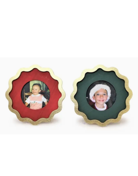 Scalloped Photo Frame