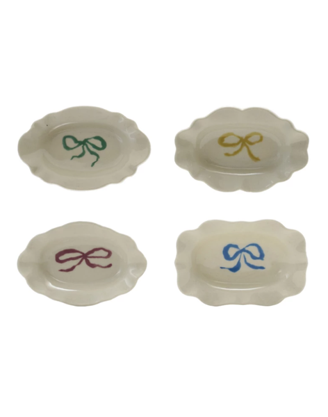 Scalloped Dish With Bow