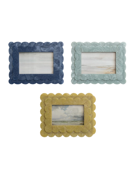 Scalloped Resin Photo Frame