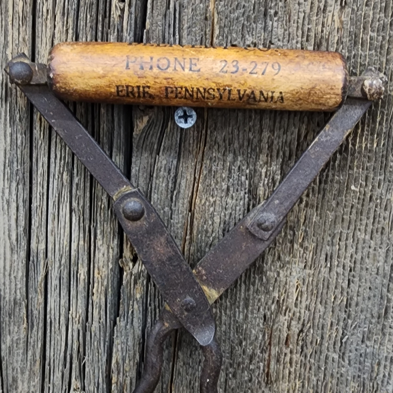 アンテーク Antique Union Pure Ice Delivery Co. Wood Handled Ice Block Tongs