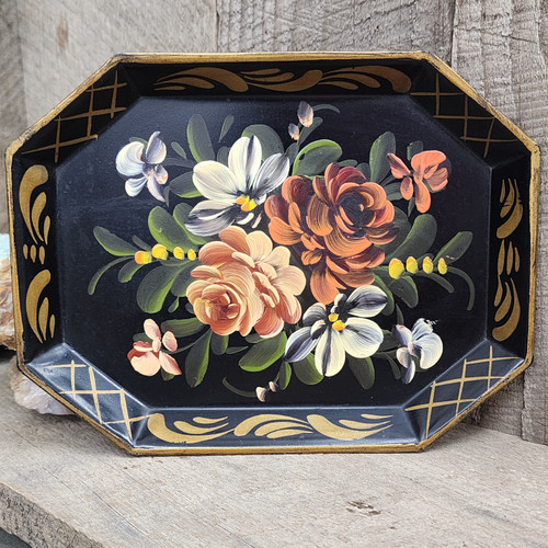 Small Vintage Octagon Hand-Painted Tole Tray Serving Tray Floral Bouquet Tin