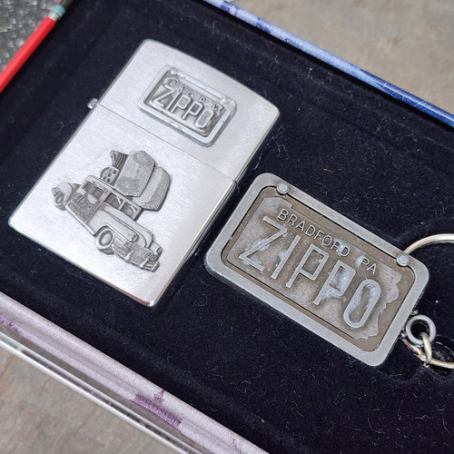 1998 Vintage Zippo Car Cigarette Lighter & Keychain in Original Tin Box Chrysler
