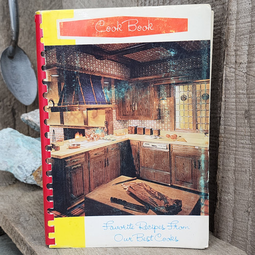 1972 Favorite Recipes Cookbook Erie Senior Day Center Salvation Army Erie, PA